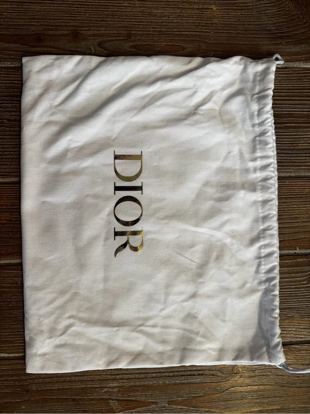 Dior official dust